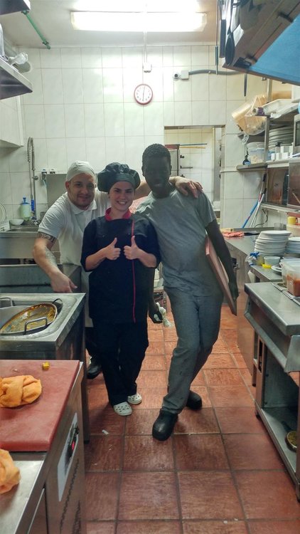 Ученици от Гимназията по туризъм стажуваха на остров Тенерифе, канят ги на работа