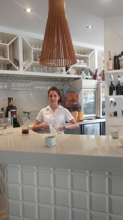 Ученици от Гимназията по туризъм стажуваха на остров Тенерифе, канят ги на работа