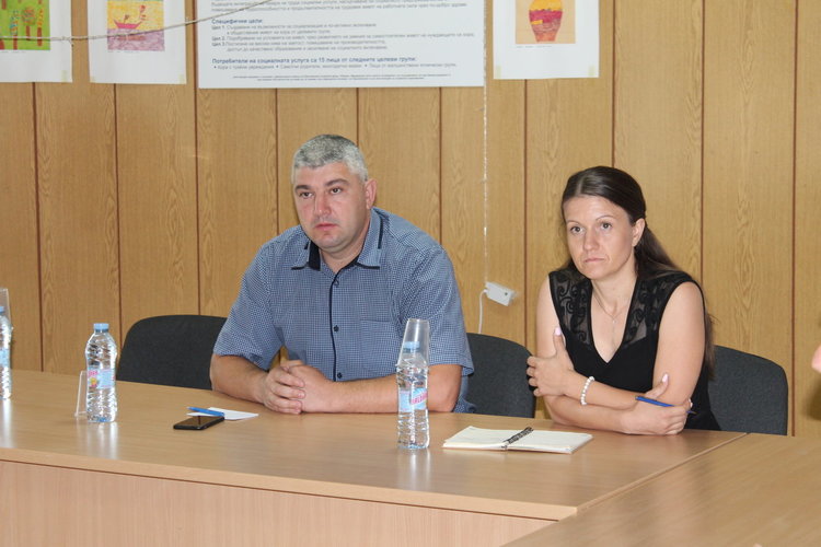 Наводненията заляха къщи, подкопаха пътища и отнесоха асфалта 