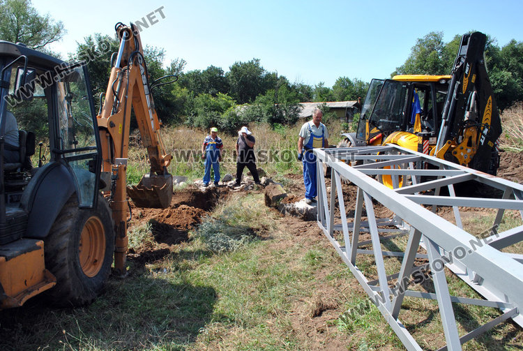 Любеново: Удари ни торнадо. В Динево кметът остана без комин