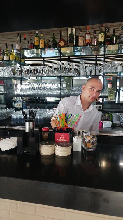 Ученици от Гимназията по туризъм стажуваха на остров Тенерифе, канят ги на работа