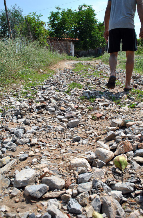 Улицата към къщата на Хасан Торсун в Динево