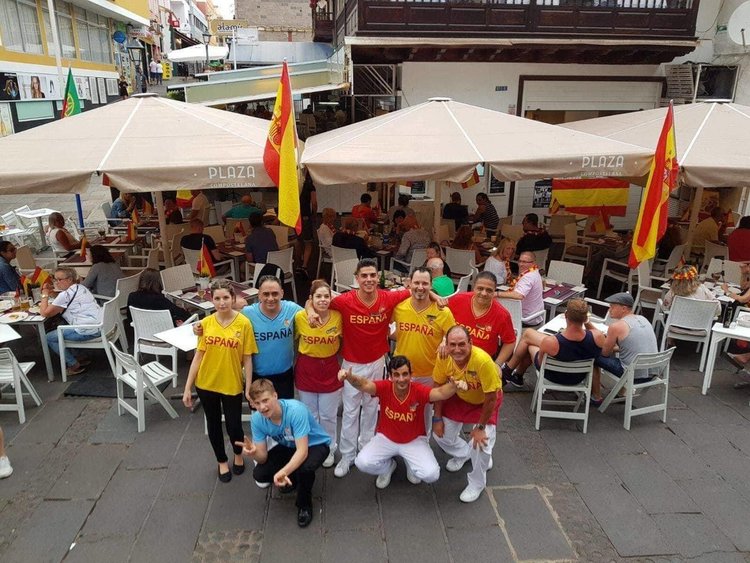 Ученици от Гимназията по туризъм стажуваха на остров Тенерифе, канят ги на работа