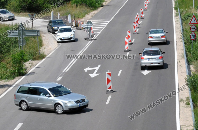 Всяка минута: забранен и опасен завой в участъка в ремонт на пътя за Димитровград