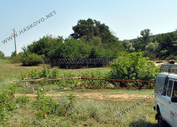 Любеново: Удари ни торнадо. В Динево кметът остана без комин