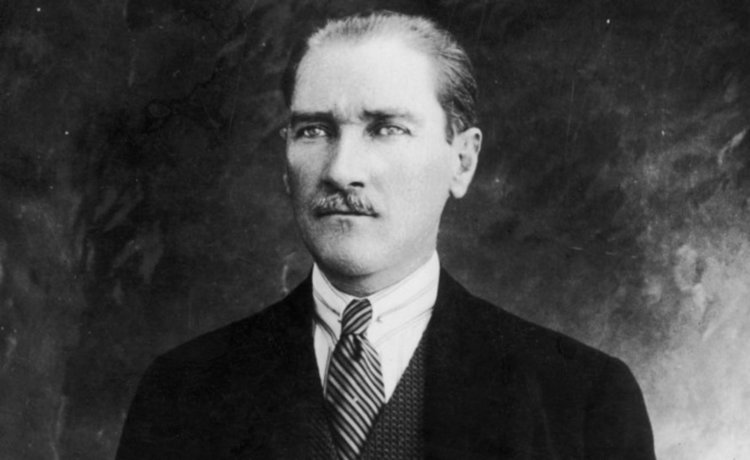 Мустафа Кемал Ататюрк