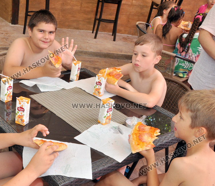 „Забавно лято“ завърши с плажна фиеста за децата