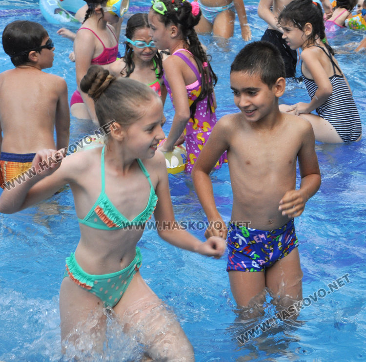 „Забавно лято“ завърши с плажна фиеста за децата