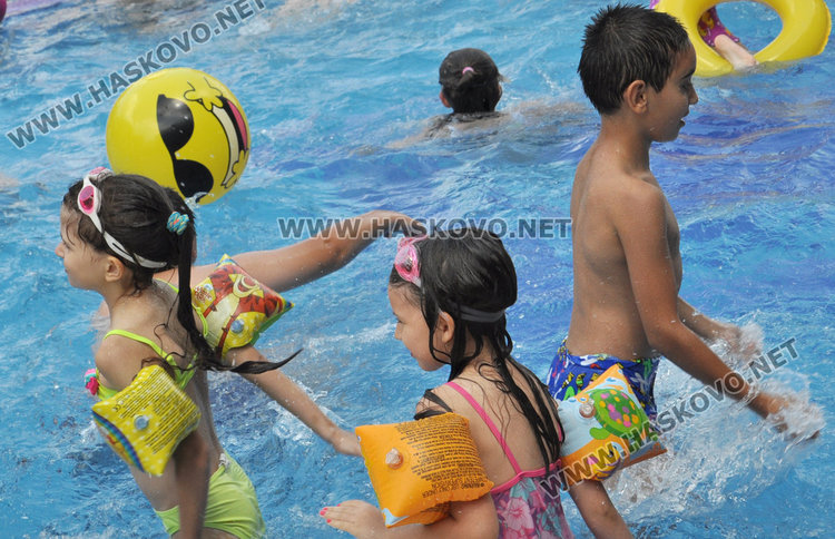 „Забавно лято“ завърши с плажна фиеста за децата