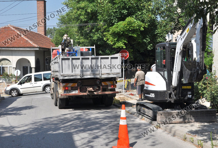 Заради ремонти затвориха част от улица „Цар Страшимир“