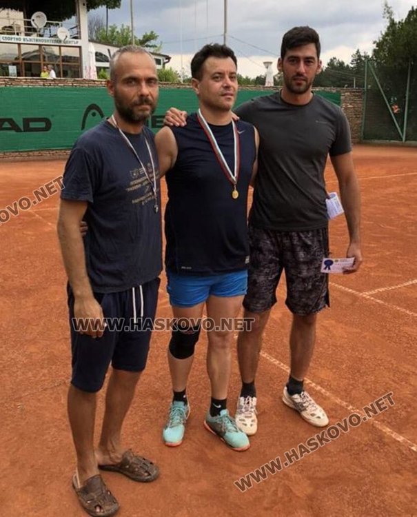 Тенис турнир събра любители на кортовете в „Кенана”