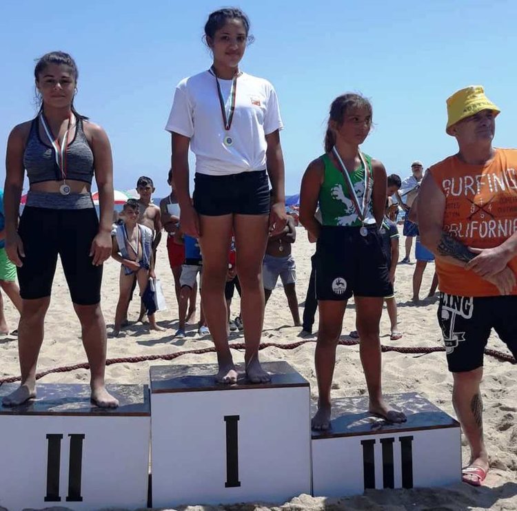 Борците от Симеоновград и Тополовград №1 в международен турнир край морето