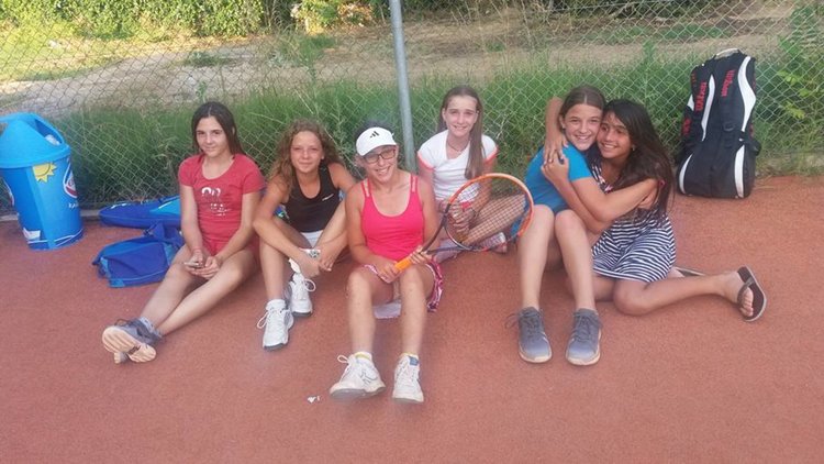 Малките ни тенисисти с успехи в Серес на Балканската тенис верига