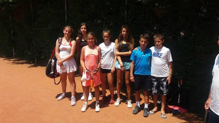 Малките ни тенисисти с успехи в Серес на Балканската тенис верига