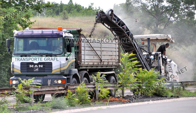 Шофьорите с повишено внимание край стрелбището заради ремонт на Е-80