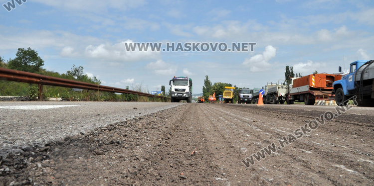 Шофьорите с повишено внимание край стрелбището заради ремонт на Е-80