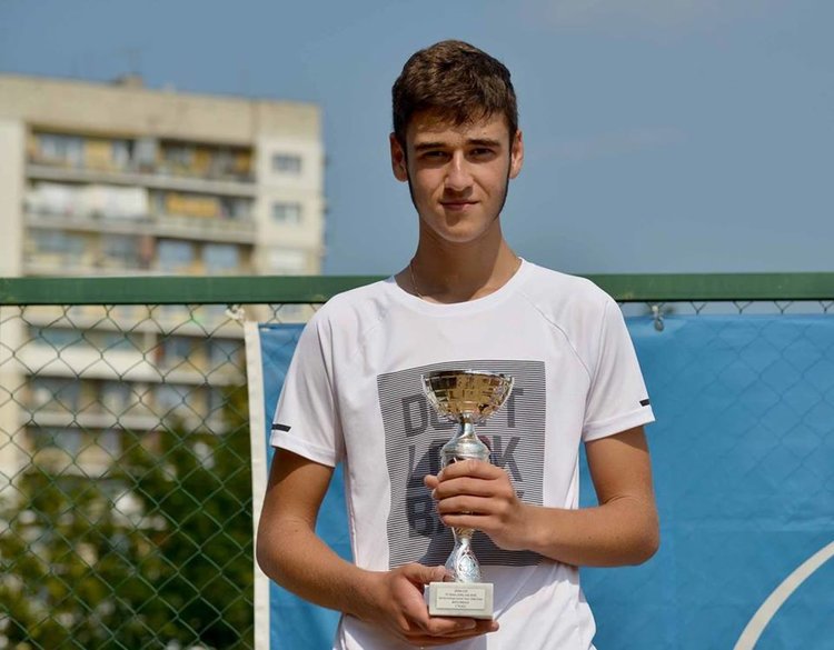 Мерт Рамадан триумфира на „Dema Cup"