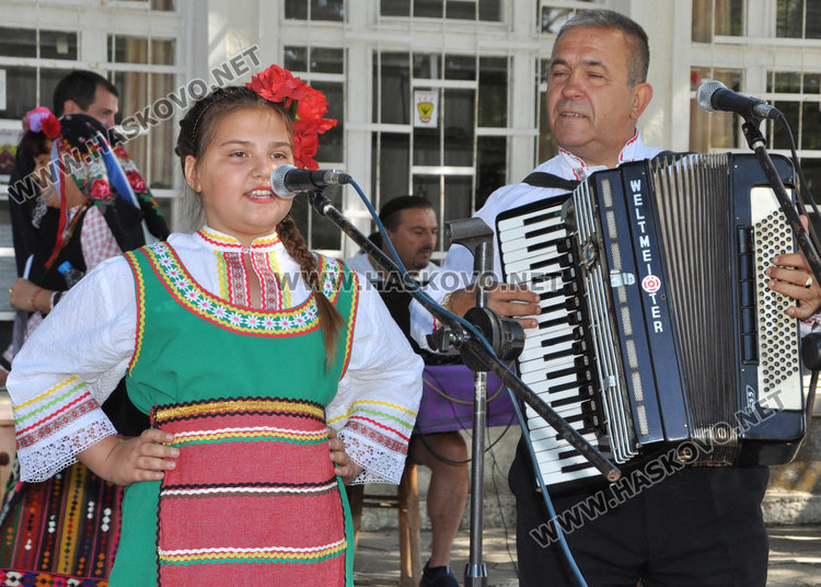 Фолклорни състави от Хасковско се надпяваха във второто издание на „Орловски напеви“