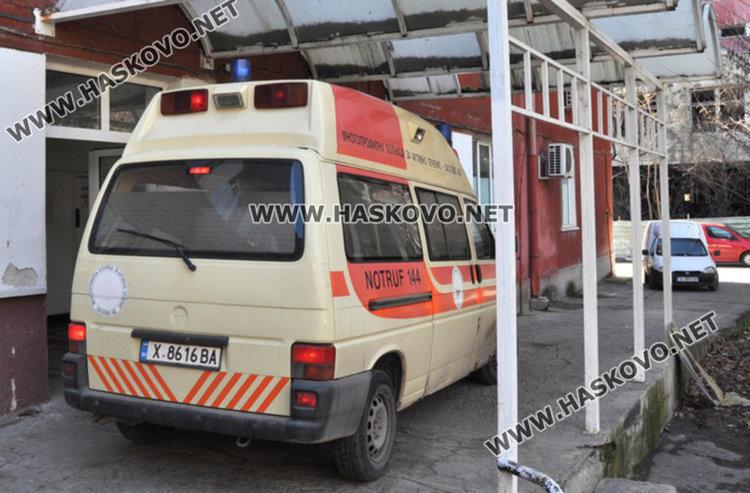 3-годишно с опасност за живота след падане от тераса