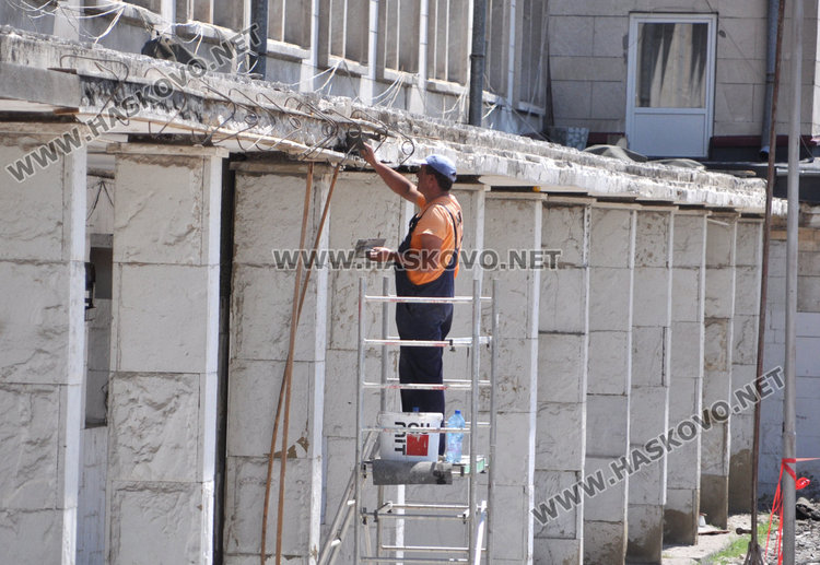 В сезона на ремонтите: СОУ „В. Левски“ в нов облик със собствени средства