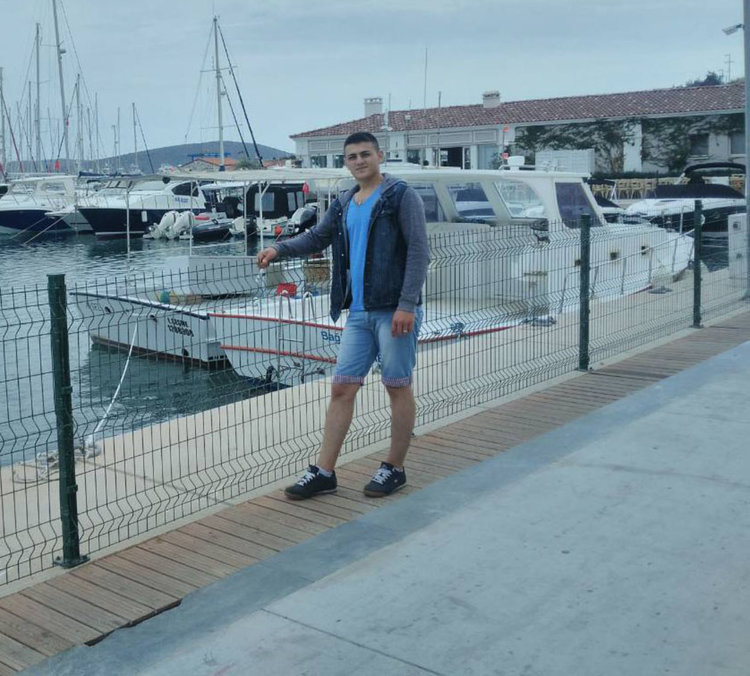    Студент намери портмоне с пари и документи и го предаде в ОДМВР-Кърджали