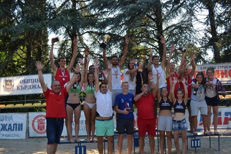 Кърджалийци обраха медалите на турнира по плажен волейбол