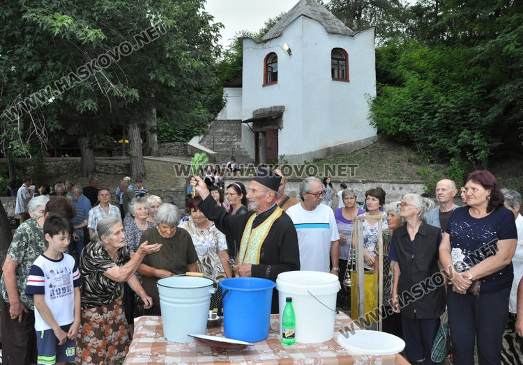 Тържествен водосвет и курбан за Илинден във Въгларово