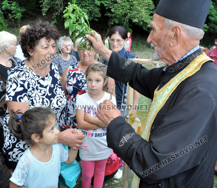 Тържествен водосвет и курбан за Илинден във Въгларово