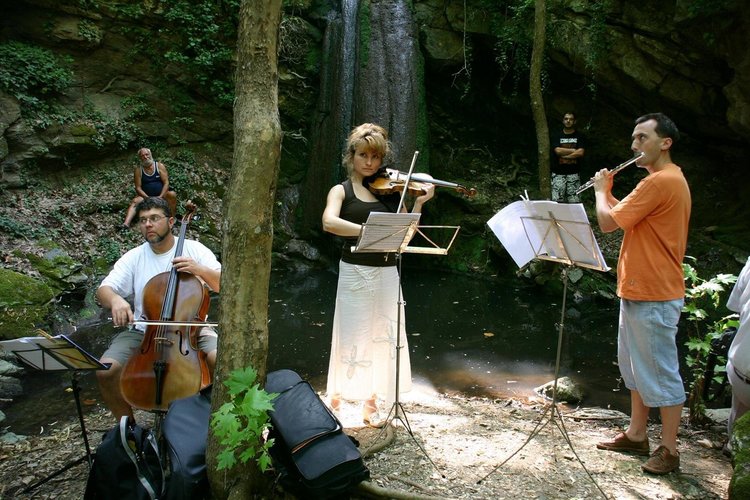 Откриват Центъра на света в Хухла,  дават сертификат на всеки посетител