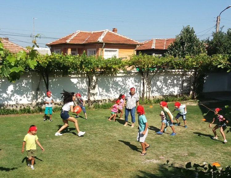 Започна Ваканционното училище, посветено на "Отче наш"