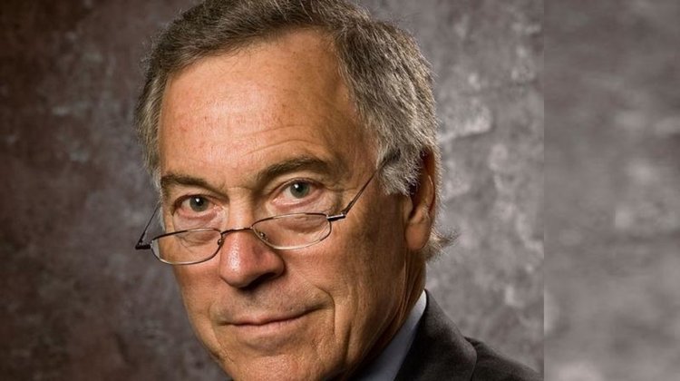 Стив Ханке: Борисов не слуша българите, прави каквото в Брюксел му кажат да прави