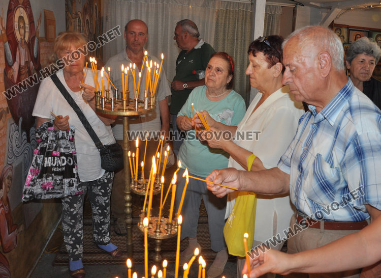 Семейство от Пловдив търси помощ от Св. Анна да прогледне детенцето им