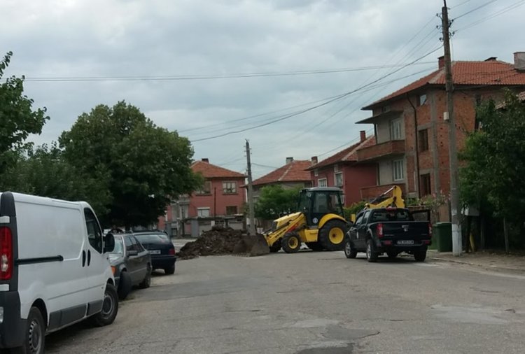 Авария затвори участък от "Васил Друмев"