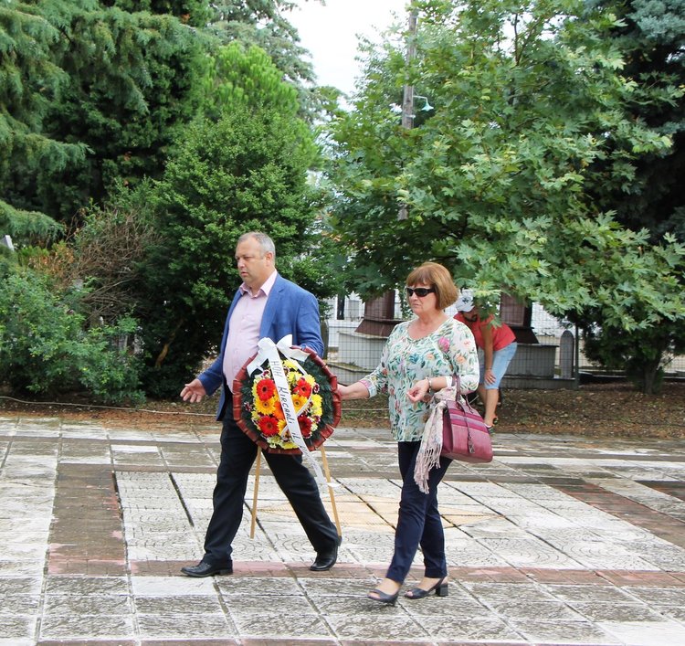 ДПС почете паметта на д-р Садък Ахмет в Комотини