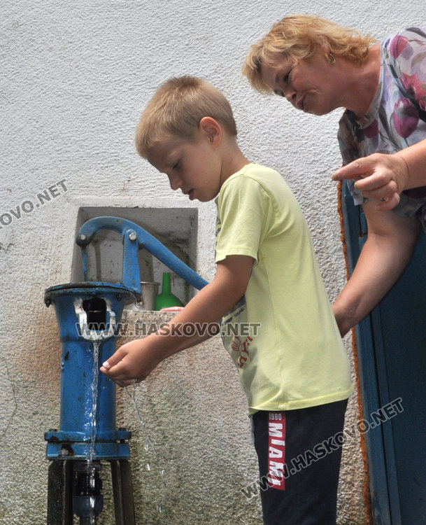 Семейство от Пловдив търси помощ от Св. Анна да прогледне детенцето им