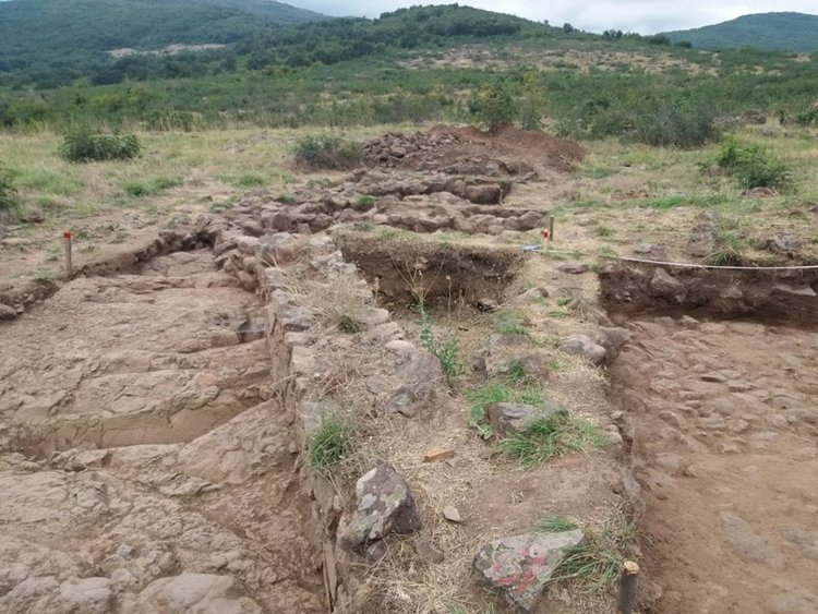 В Църквището е разкрит най-ранния манастирски комплекс в Тракия