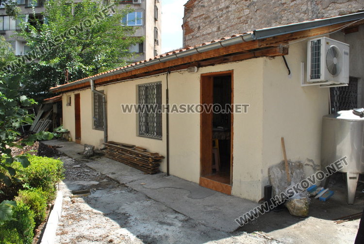 Сградата, в която се провеждат сбирките