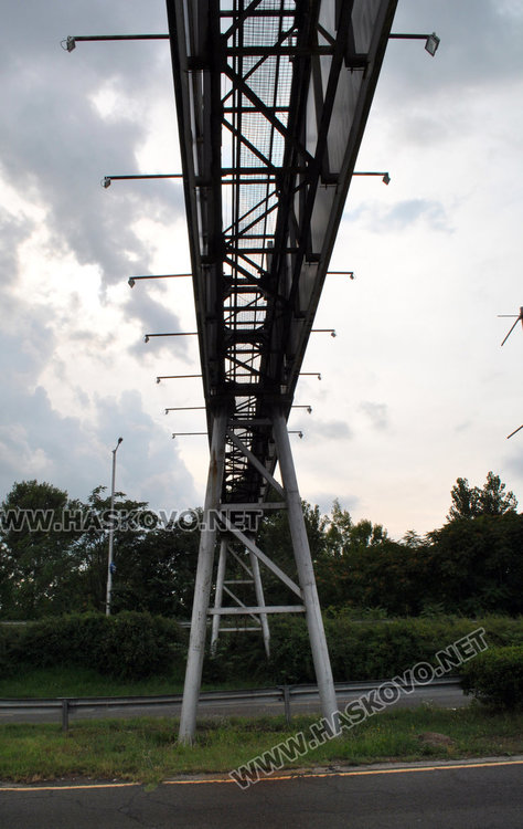 18-годишен загина след падане от транспарант в Хасково
