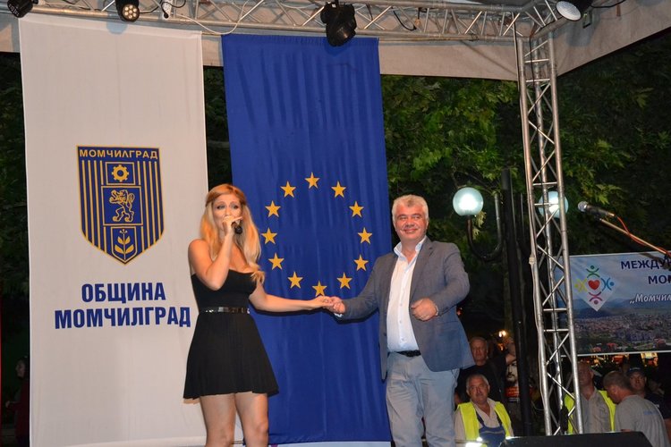 С концерт на Анелия завърши деветата международна среща на момчилградчани