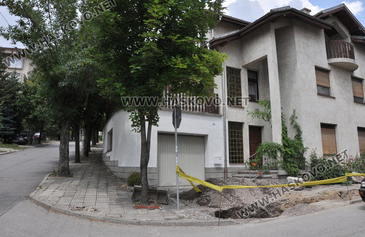 В Хасково чакат възстановяване на разкопани тротоари