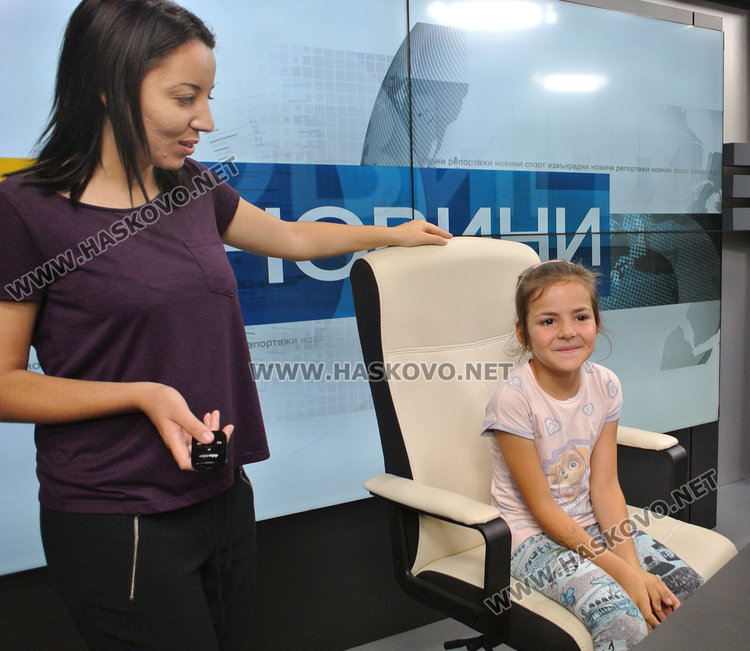 Децата от лятната занималня по пътя на новините в Haskovo.net и еTV