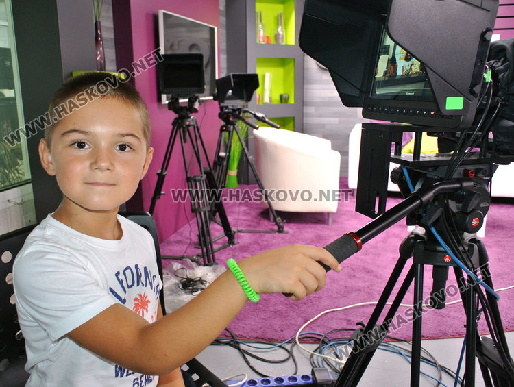Децата от лятната занималня по пътя на новините в Haskovo.net и еTV