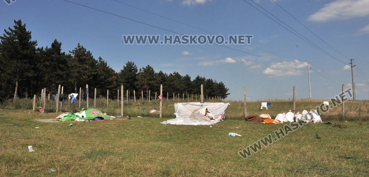 Република под обсада заради ударения полицай, издирват 25-годишен катунар