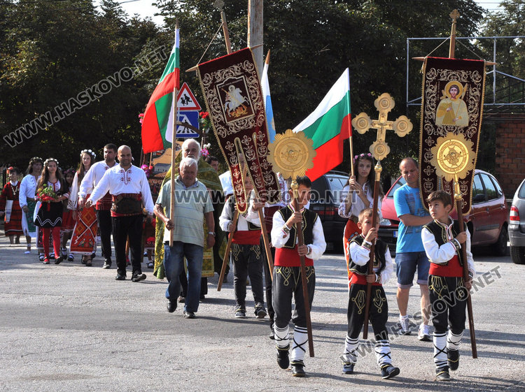 “Черноконево“ се поклони пред жертвите от "Малкия Батак"1877 година