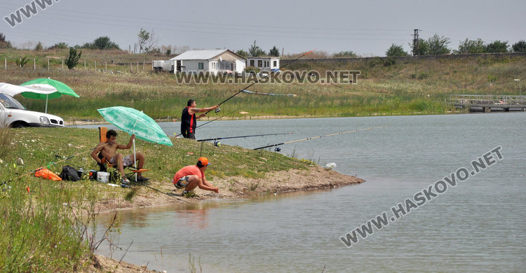 Рибари окупираха Сивата вода, шараните отново ничии