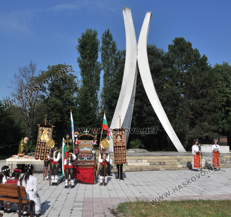 “Черноконево“ се поклони пред жертвите от "Малкия Батак"1877 година