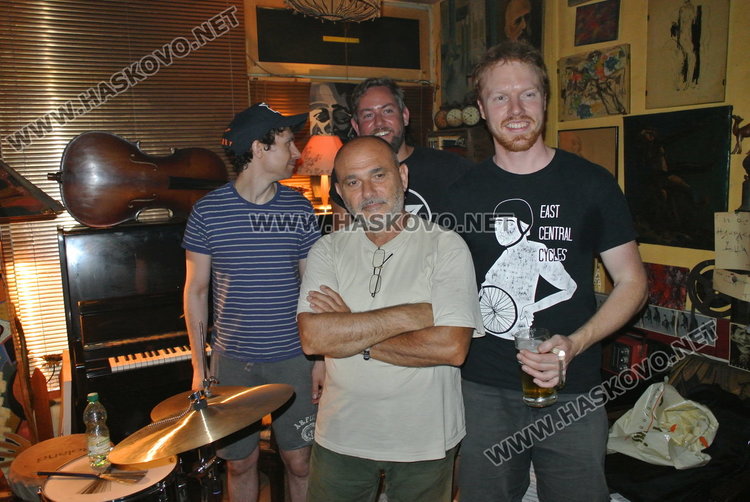  “Джаз на път“ на Дейвид Дауър трио мина през Хасково