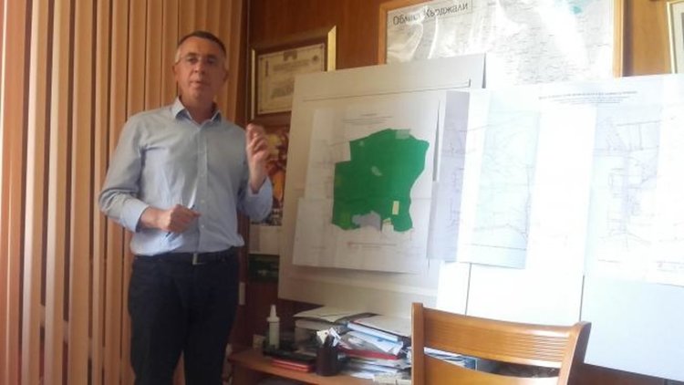 Кметът:Няма да се продават имоти в парк "Простор", ще се строи трафопост, втори изход и помощно игрище