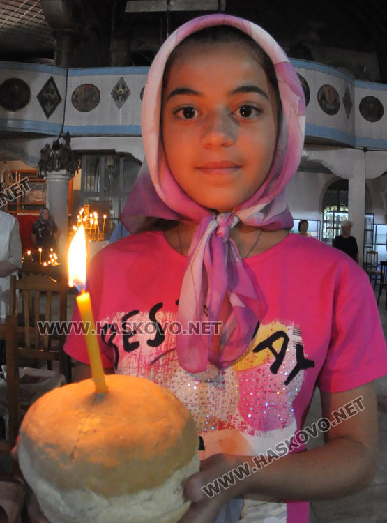 Осветиха първото грозде в Хасковските църкви на Преображениe