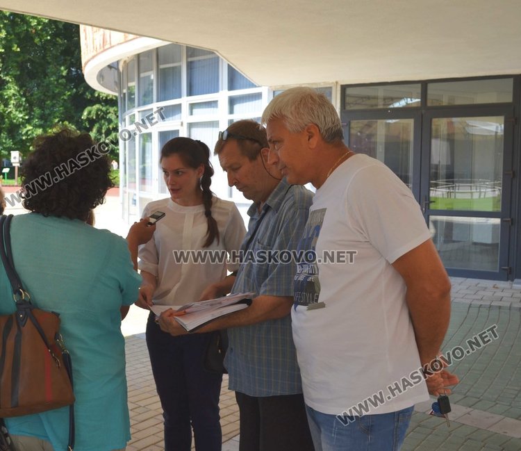 Омбудсмана на Републиката пристига на протест срещу застрояването в парк Вапцаров